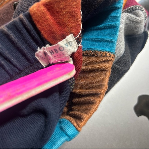 Earthbound patchwork flare pants size small - need seam sewn in one spot - Picture 5 of 8